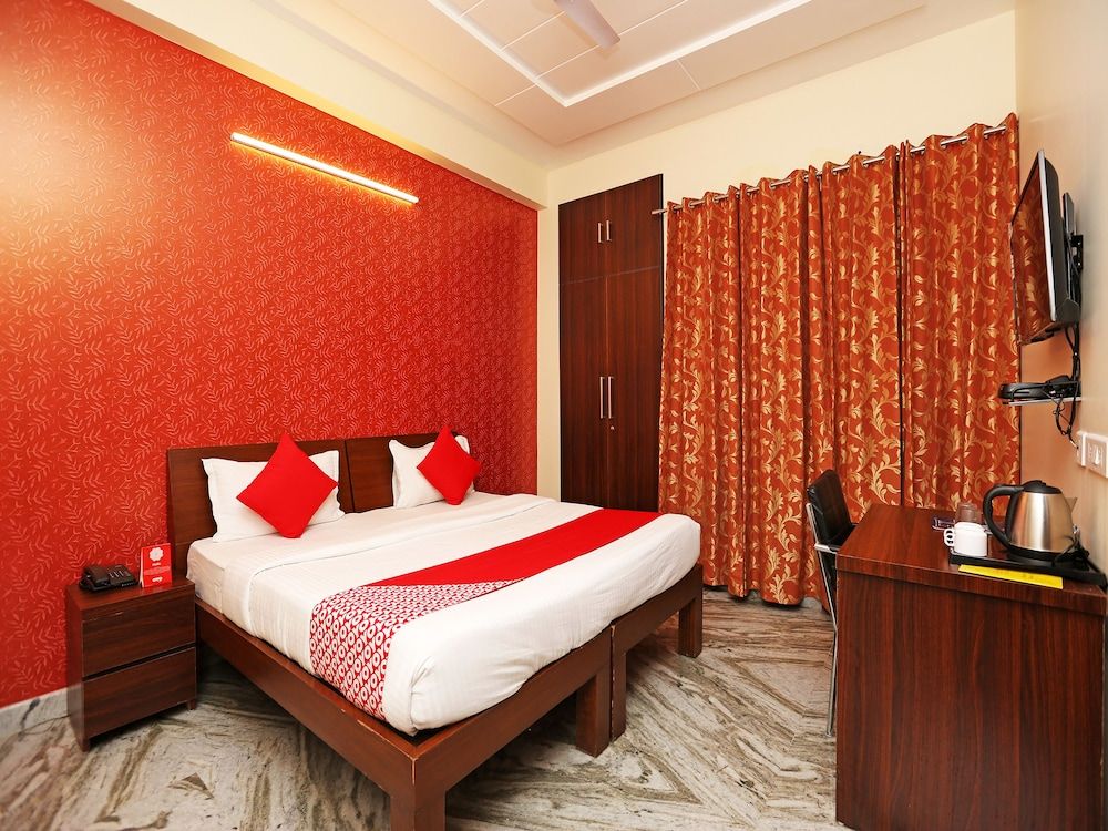 OYO 22094 Hi Star Rooms Double or Twin Room 17