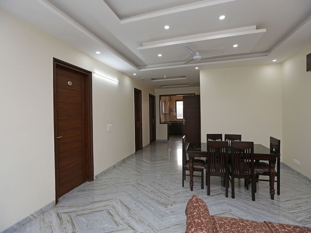 OYO 22094 Hi Star Rooms Double or Twin Room 10