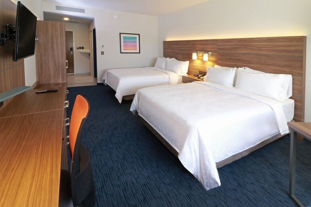 Standard Room, 2 Queen Beds, Microwave (Minifridge)
