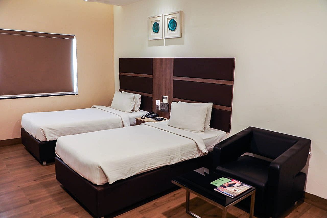 minerva Grand One town premium 16