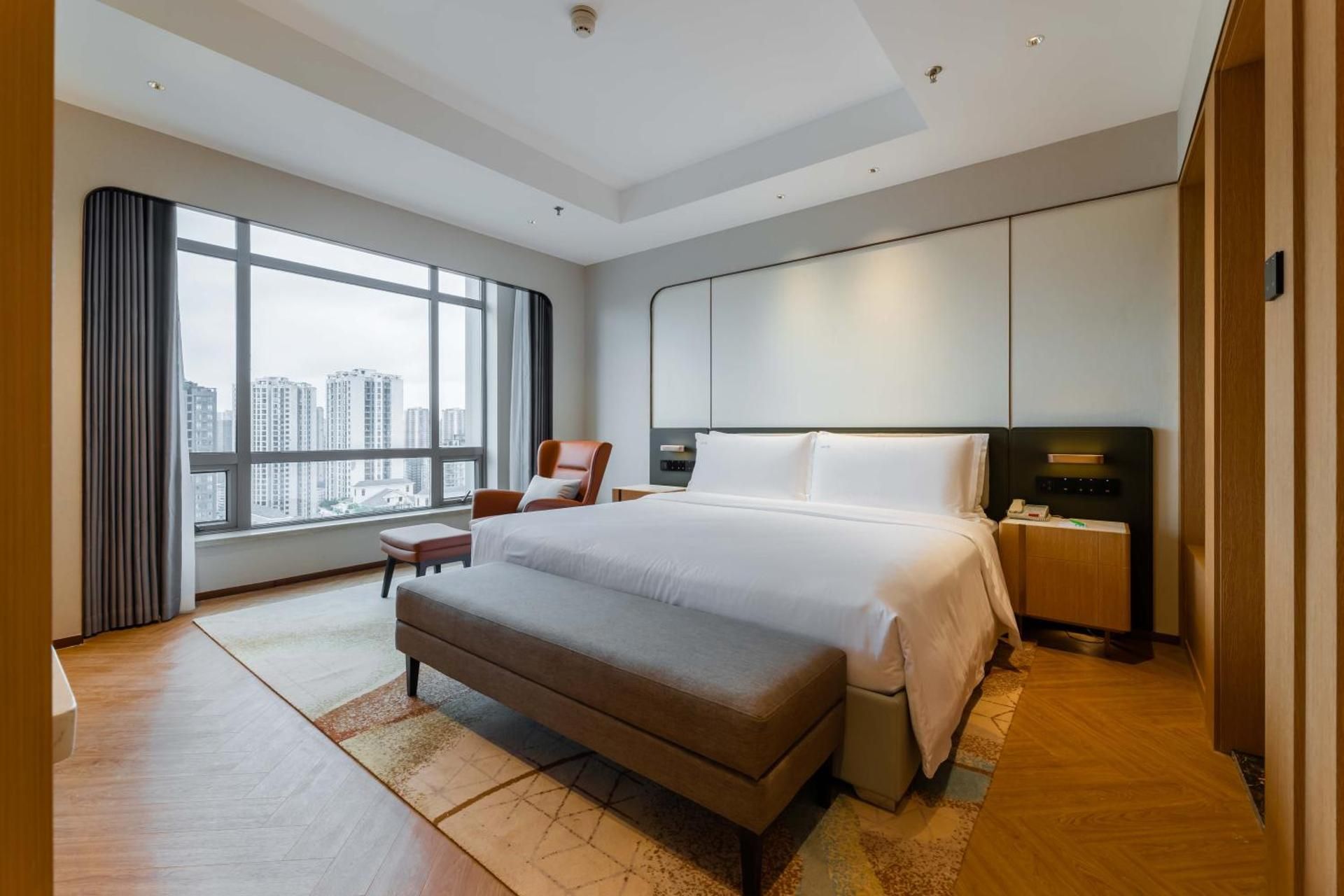 undefined Holiday Inn Chongqing Guanyinqiao by IHG 7