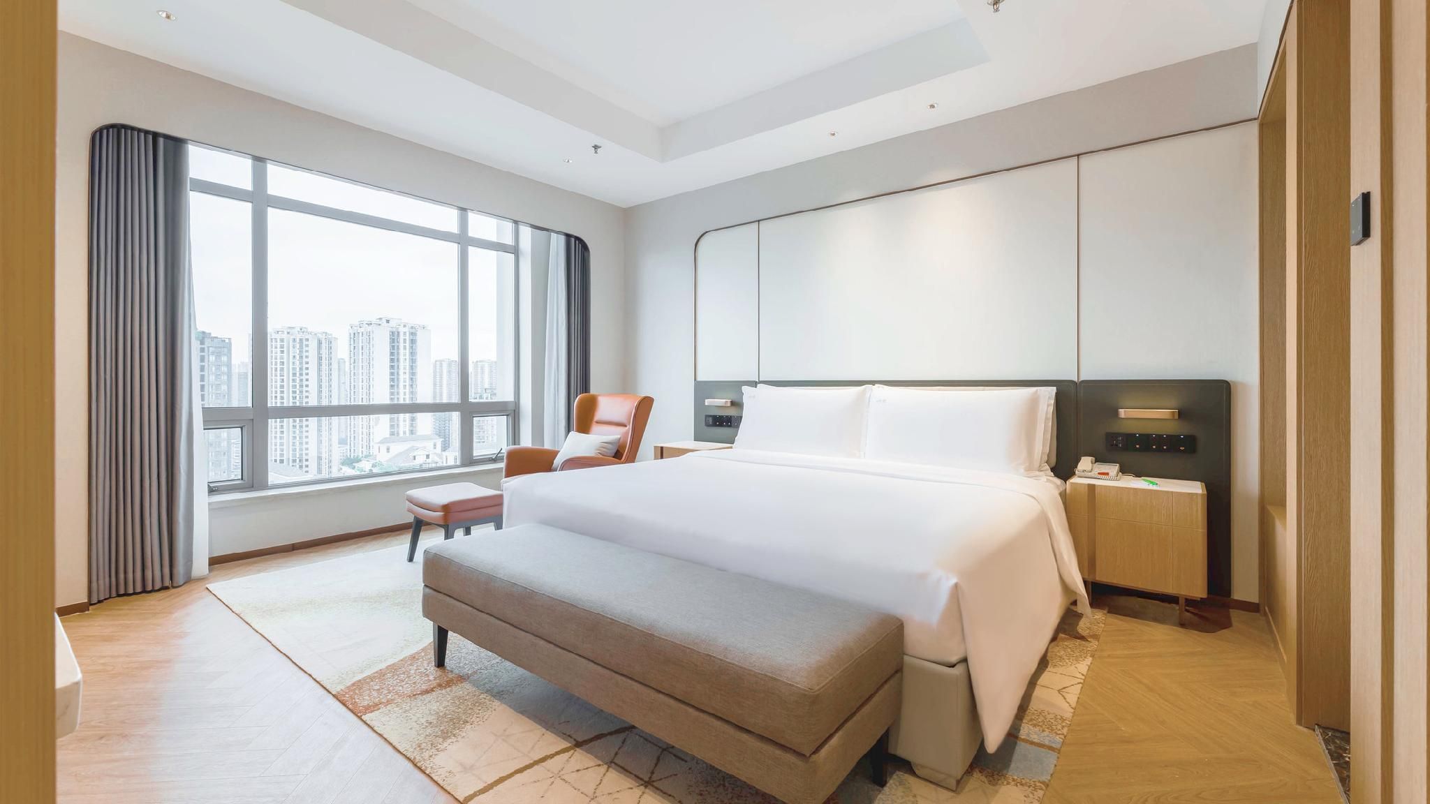 1 King Suite City View