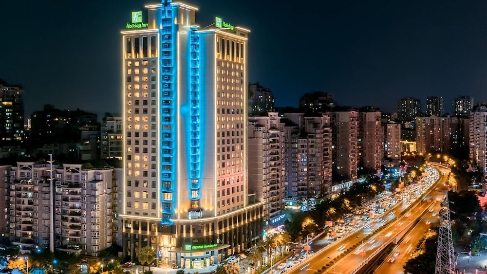 undefined Holiday Inn Chongqing Guanyinqiao by IHG 2