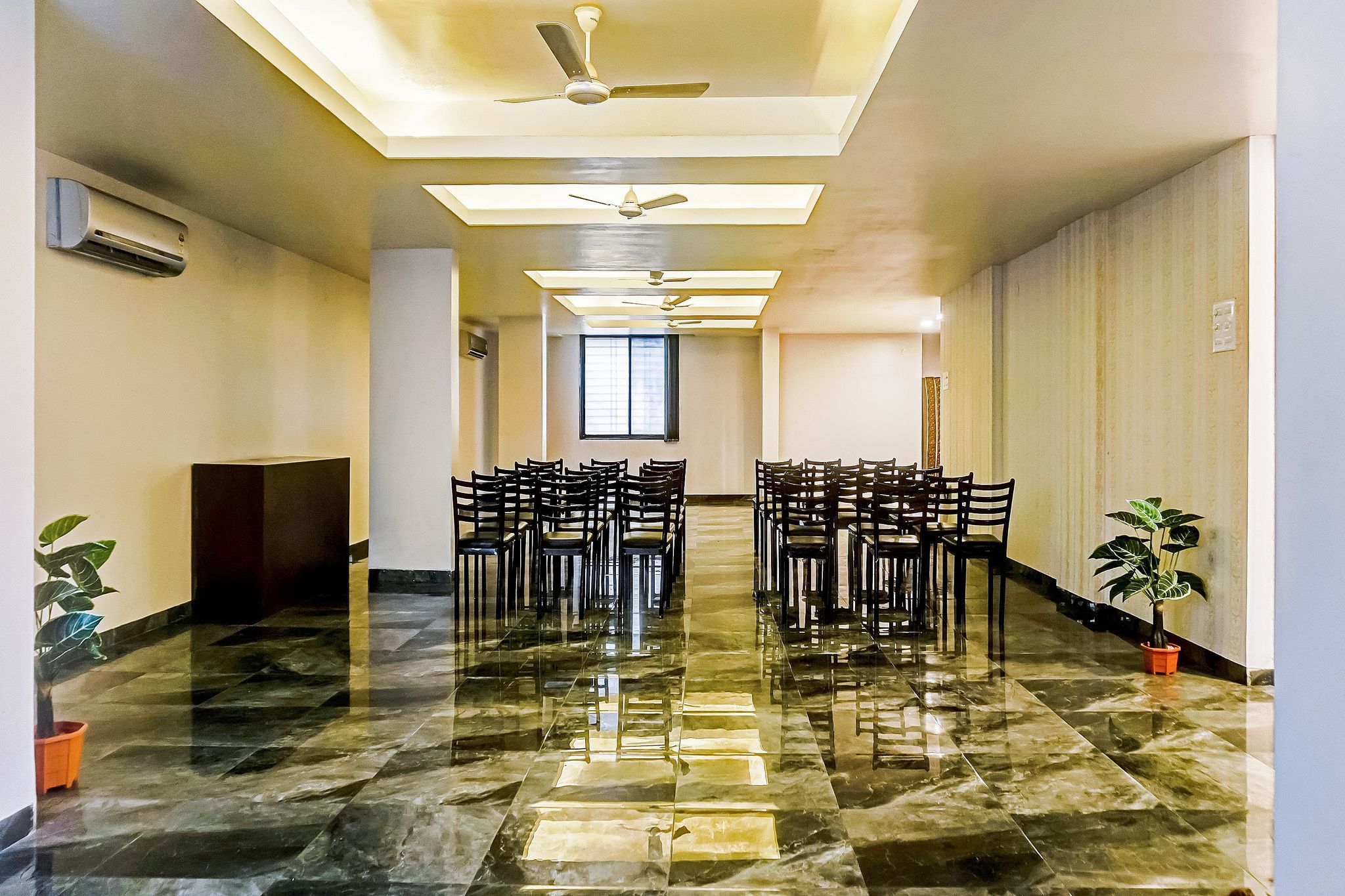 Food & Dining
