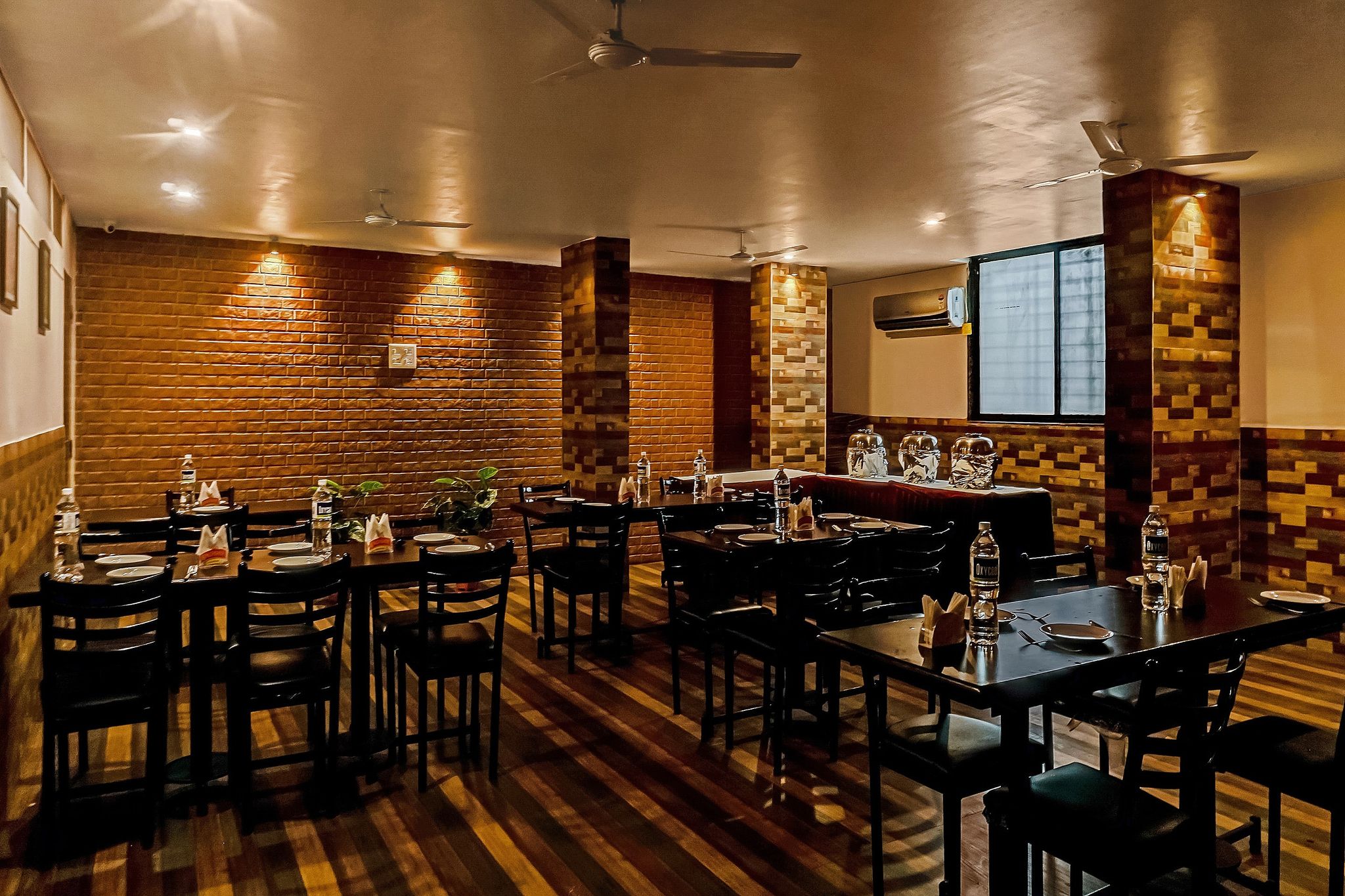 Food & Dining