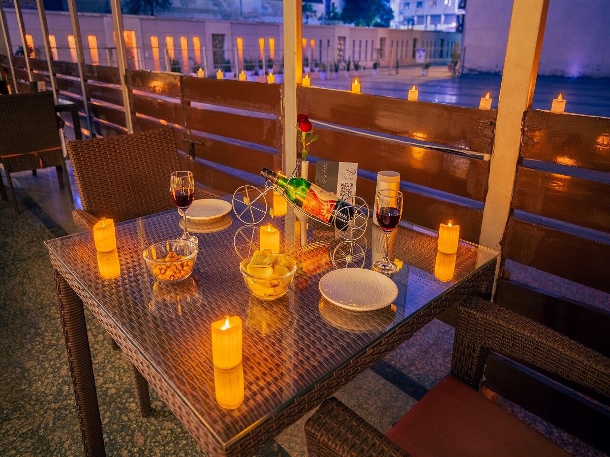 Food & Dining