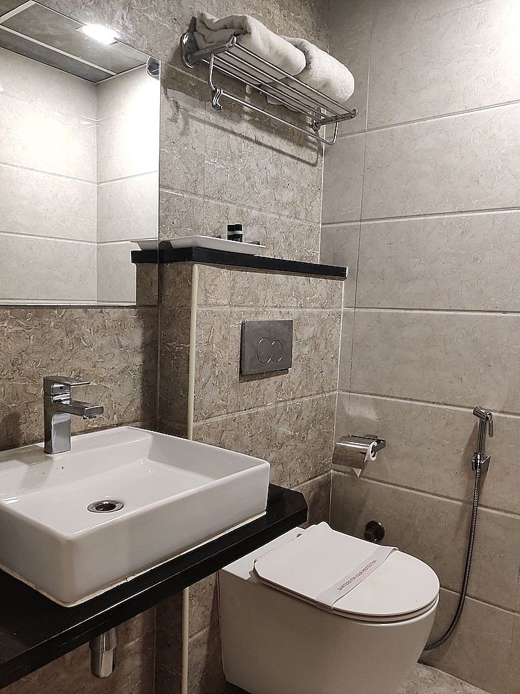 Park Signature Hotels - Royal Benza Luxury Studio Suite 8