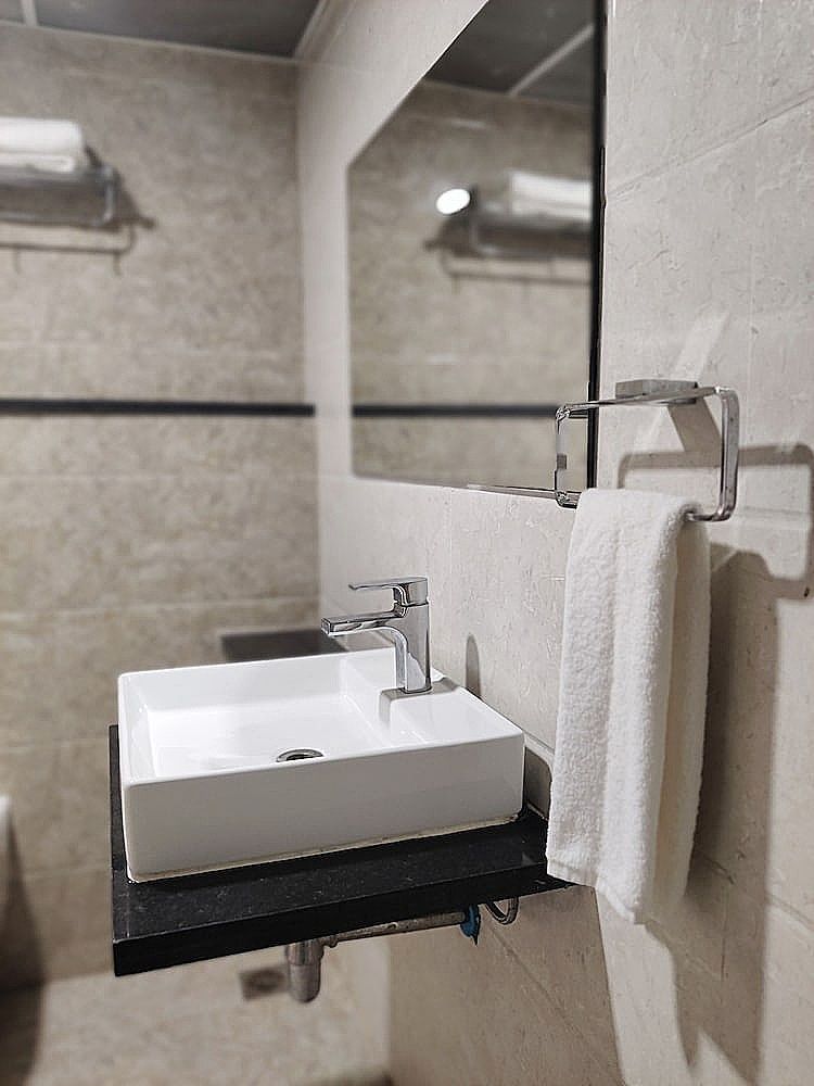 Park Signature Hotels - Royal Benza Luxury Studio Suite 6