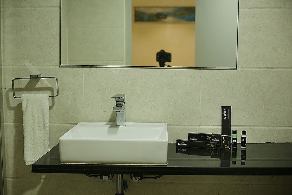 Park Signature Hotels - Royal Benza Luxury Room 9
