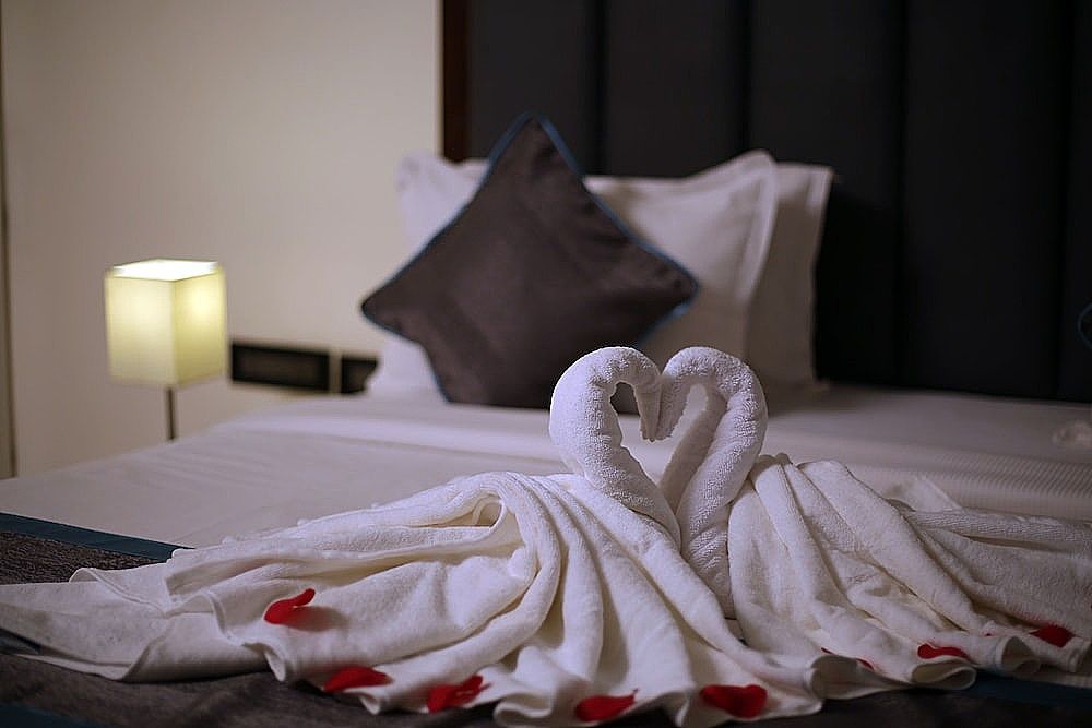 Park Signature Hotels - Royal Benza Luxury Room 5