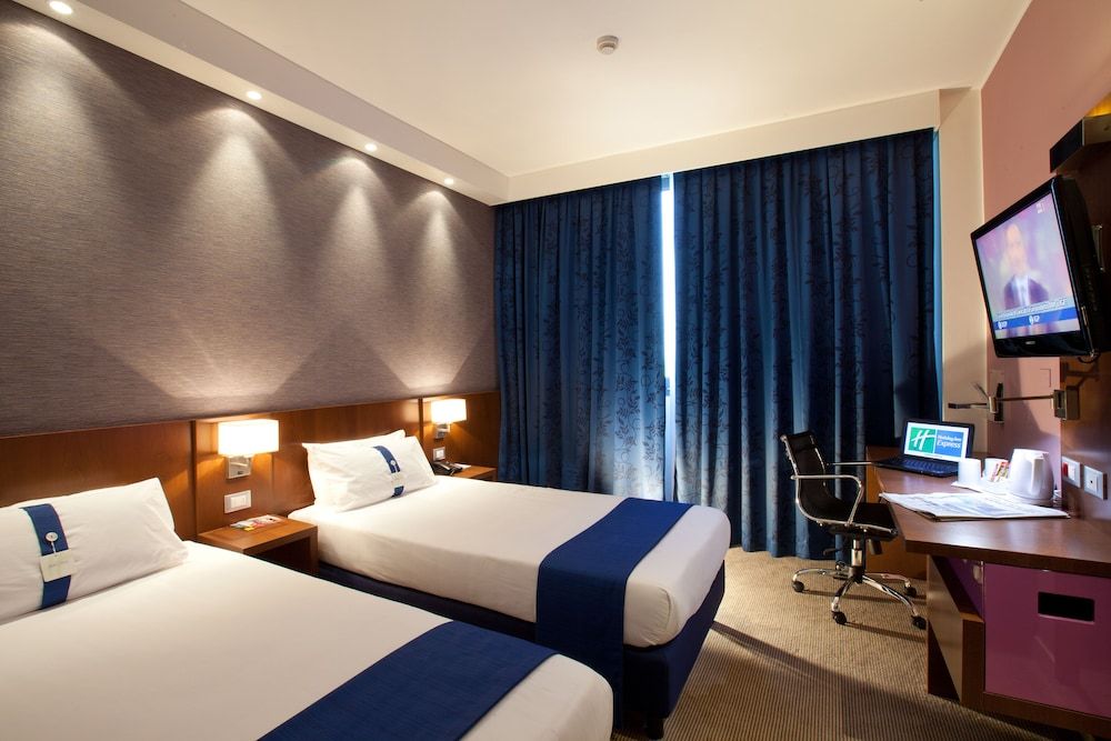 Standard Room, 1 King Bed, Smoking