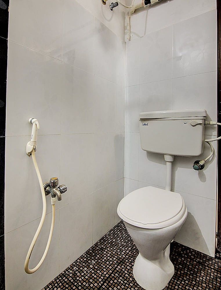 OYO 24044 Appledoor Service Apartment Standard Room 5