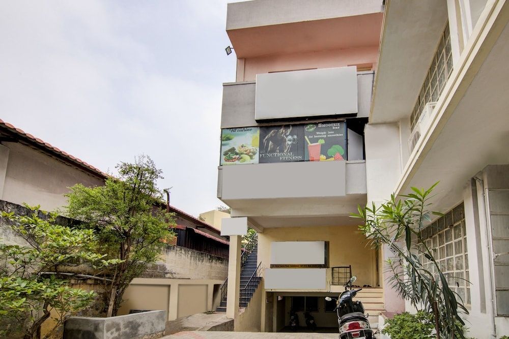 undefined OYO 24044 Appledoor Service Apartment 5