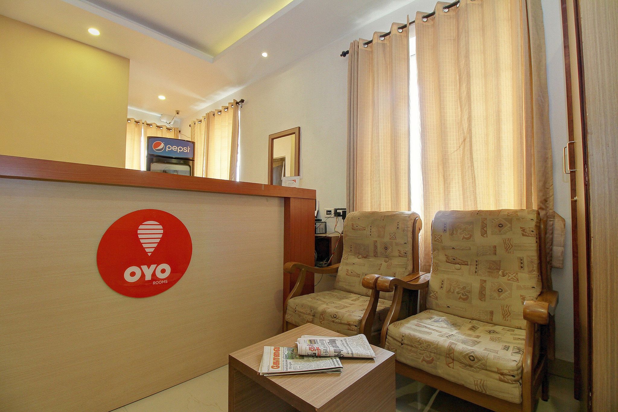 OYO Flagship 4594 Apartment Krish Inn