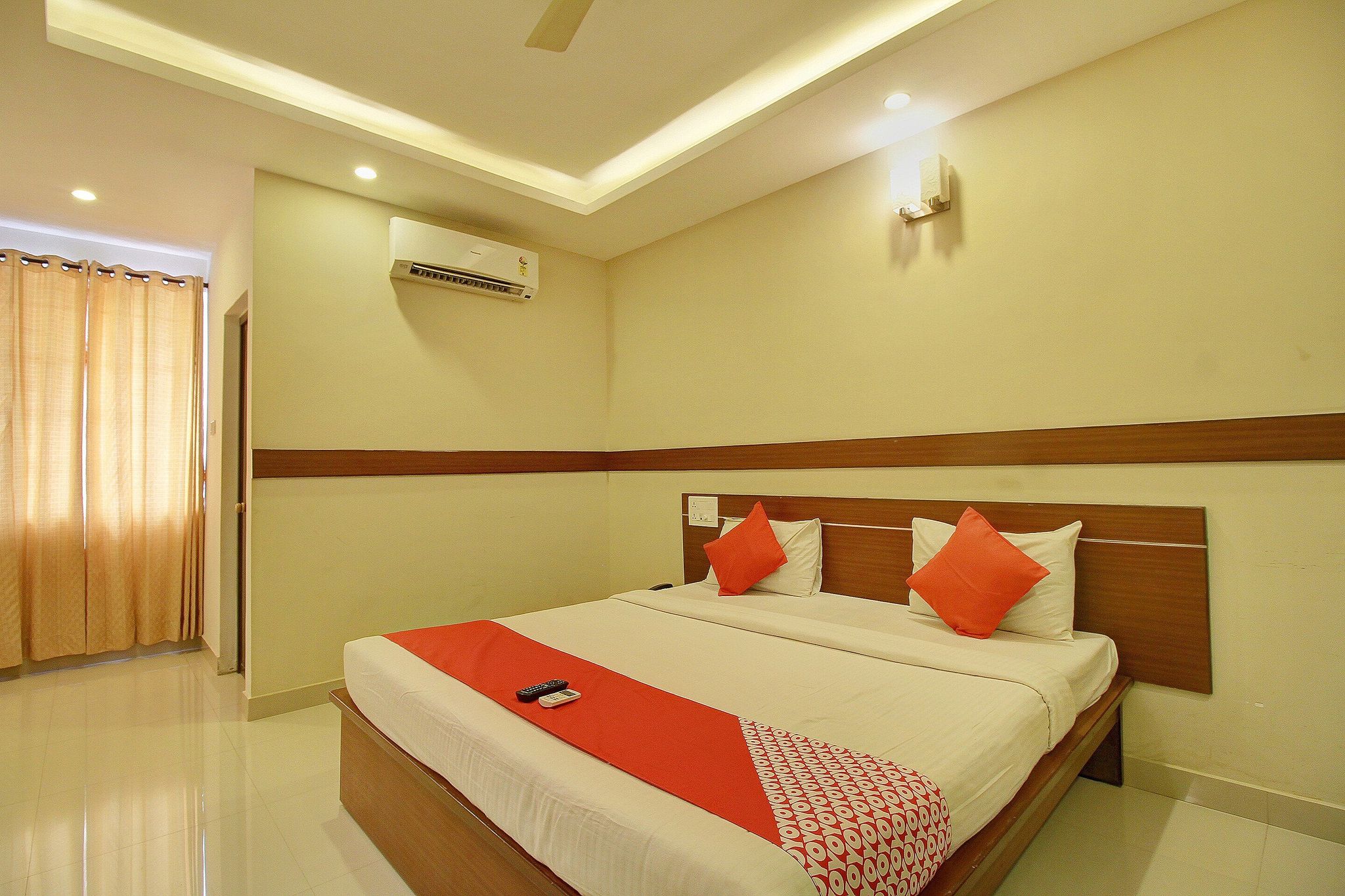 OYO Flagship 4594 Apartment Krish Inn Classic 12
