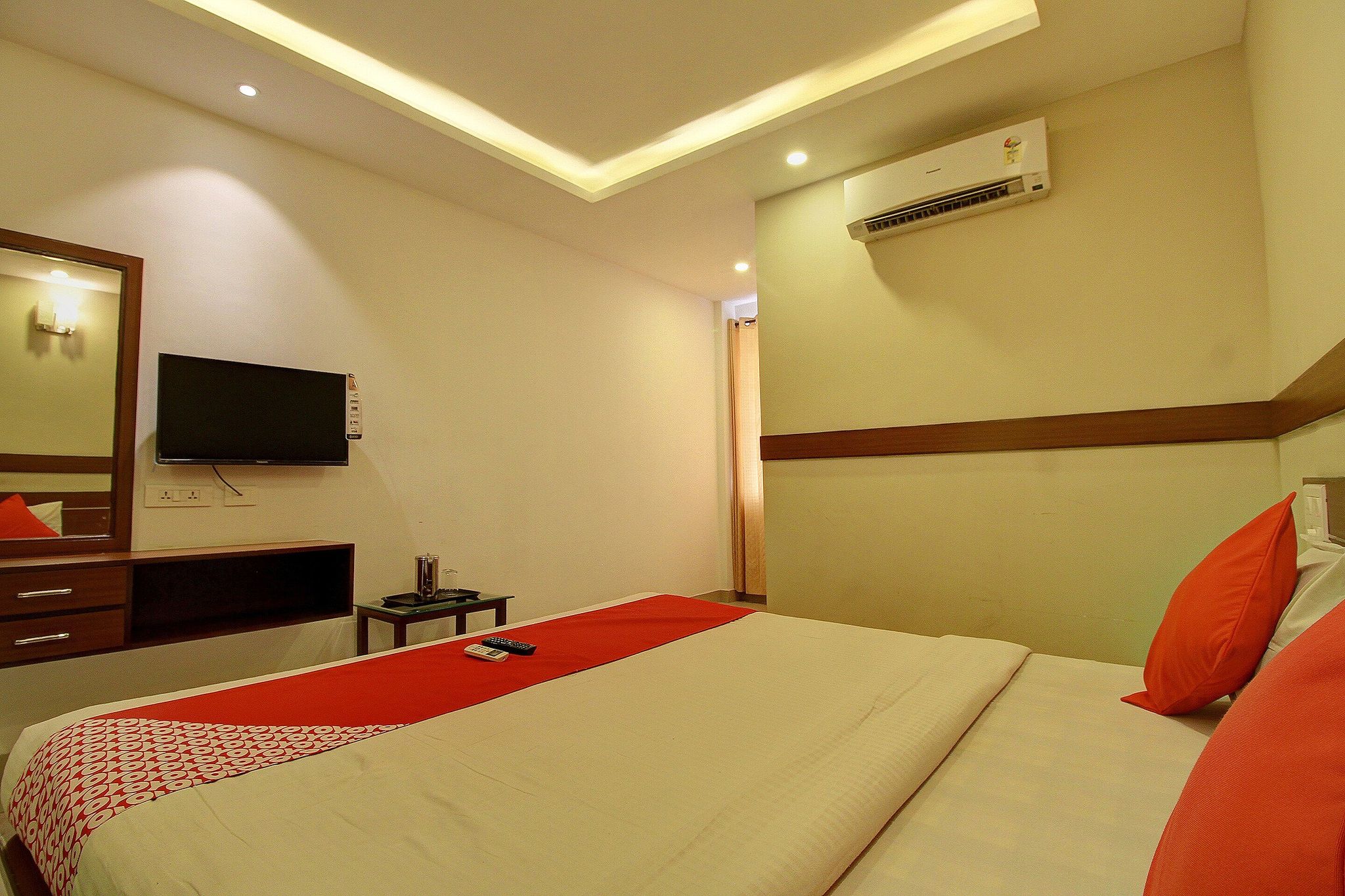 OYO Flagship 4594 Apartment Krish Inn Classic 10