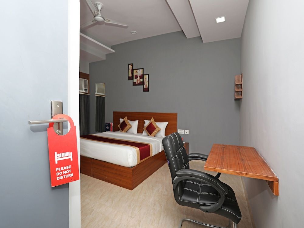 OYO 9965 Aashiyana Paradise Double or Twin Room 14