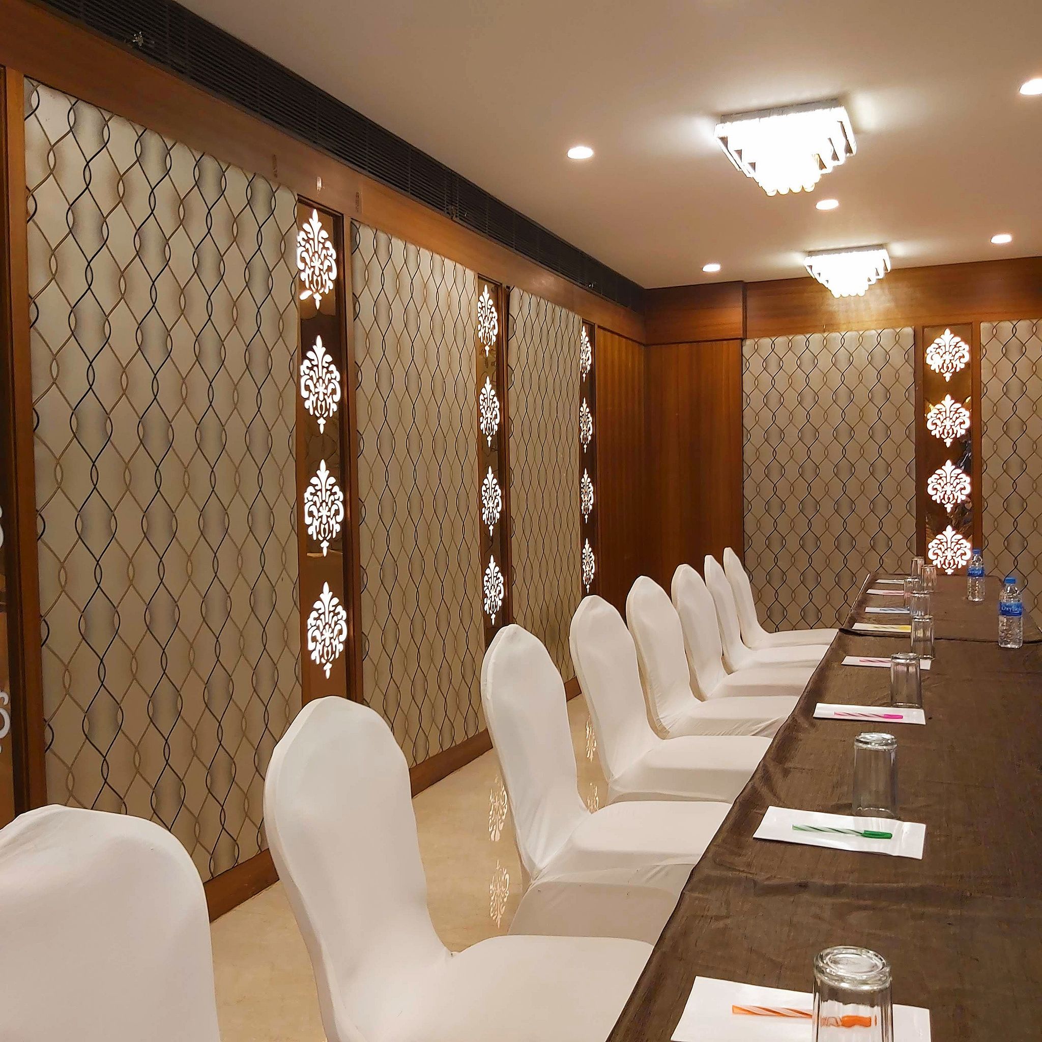 undefined Quality Inn Mint 9