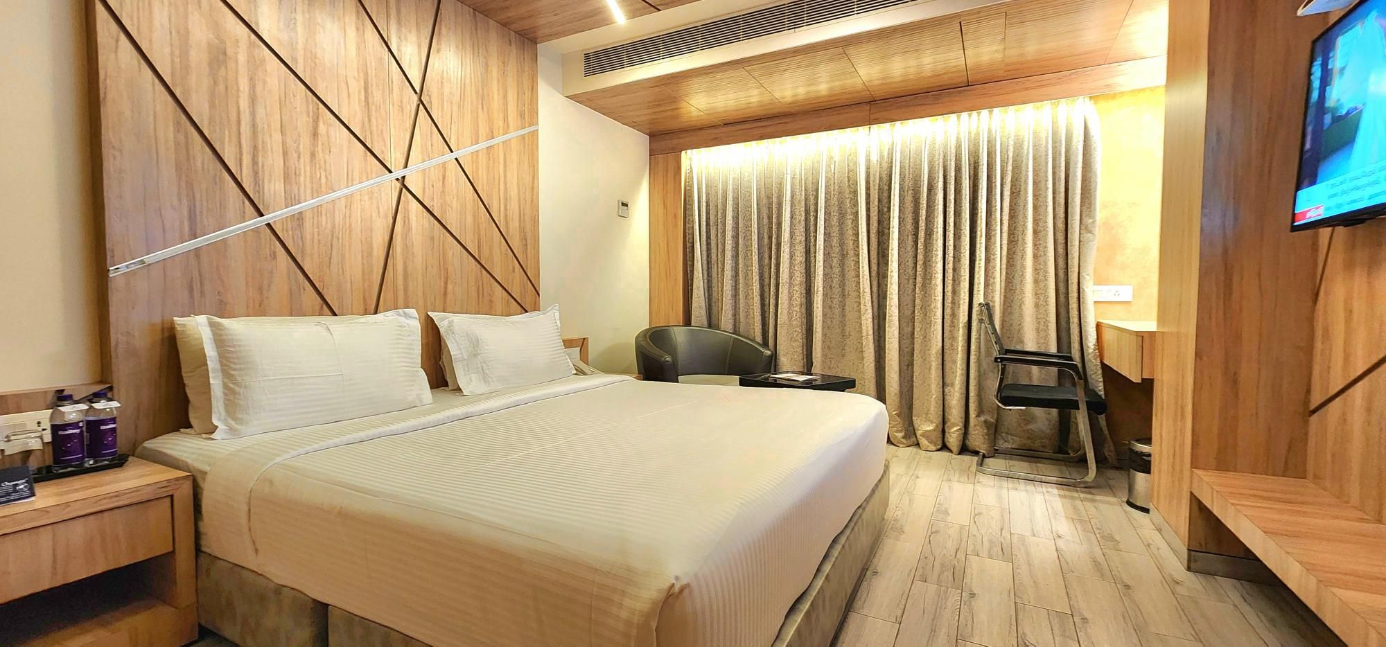 TGI SPS Grand Executive Room