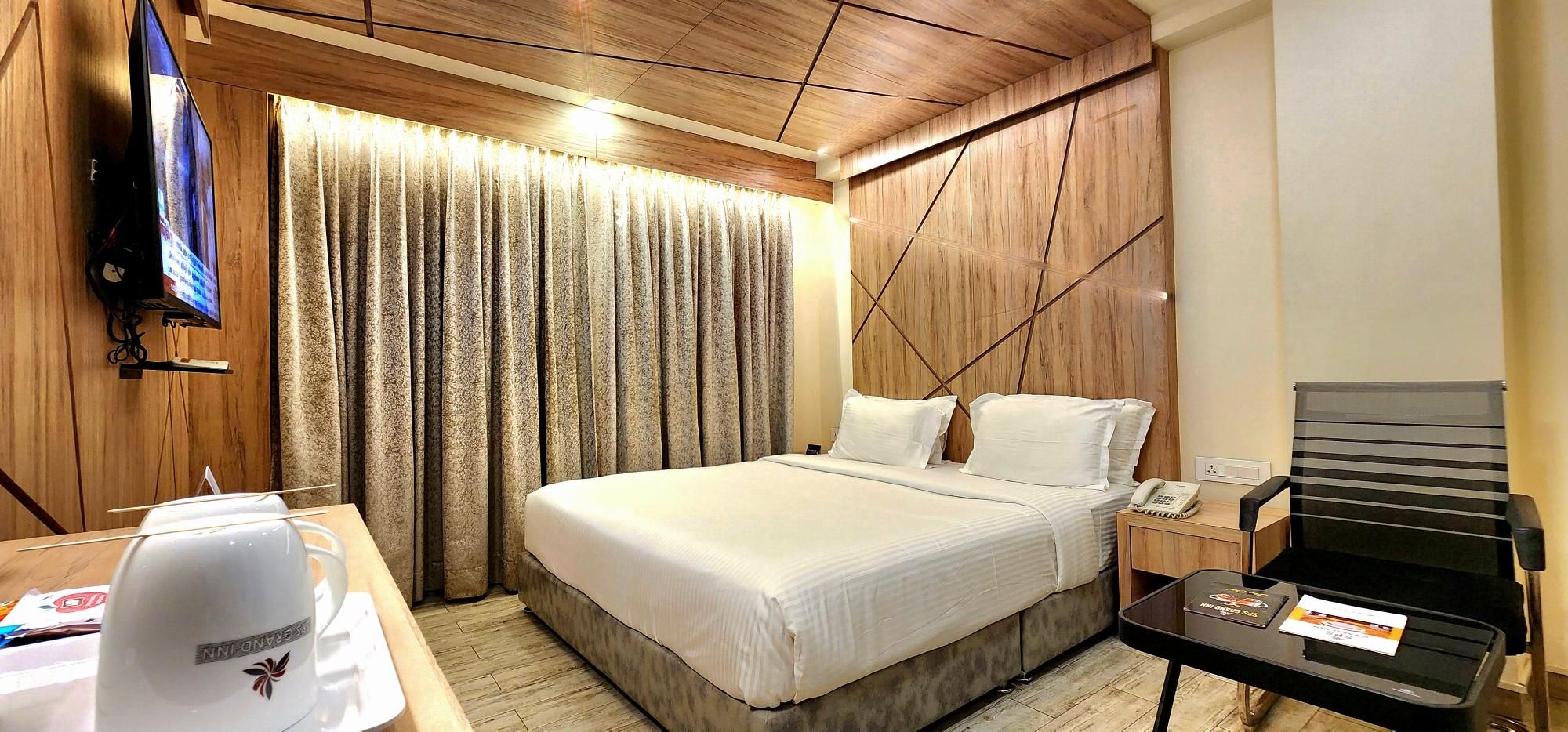 TGI SPS Grand Executive Room 2