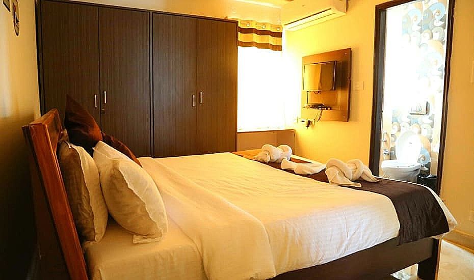 Homey Suites - Vizag Beach Family Room