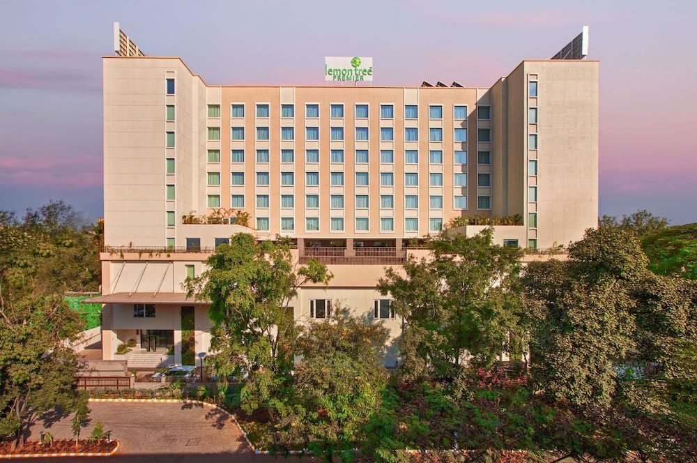 undefined Lemon Tree Premier, City Center, Pune 8