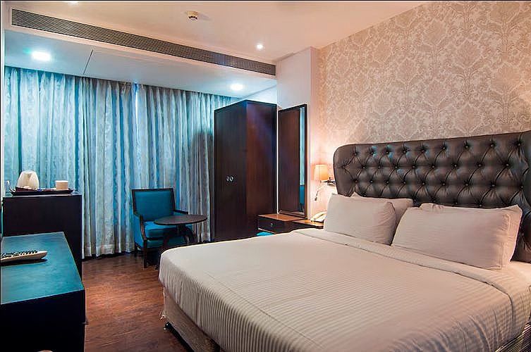 JALSA HOTEL & BANQUETS Deluxe Room  2