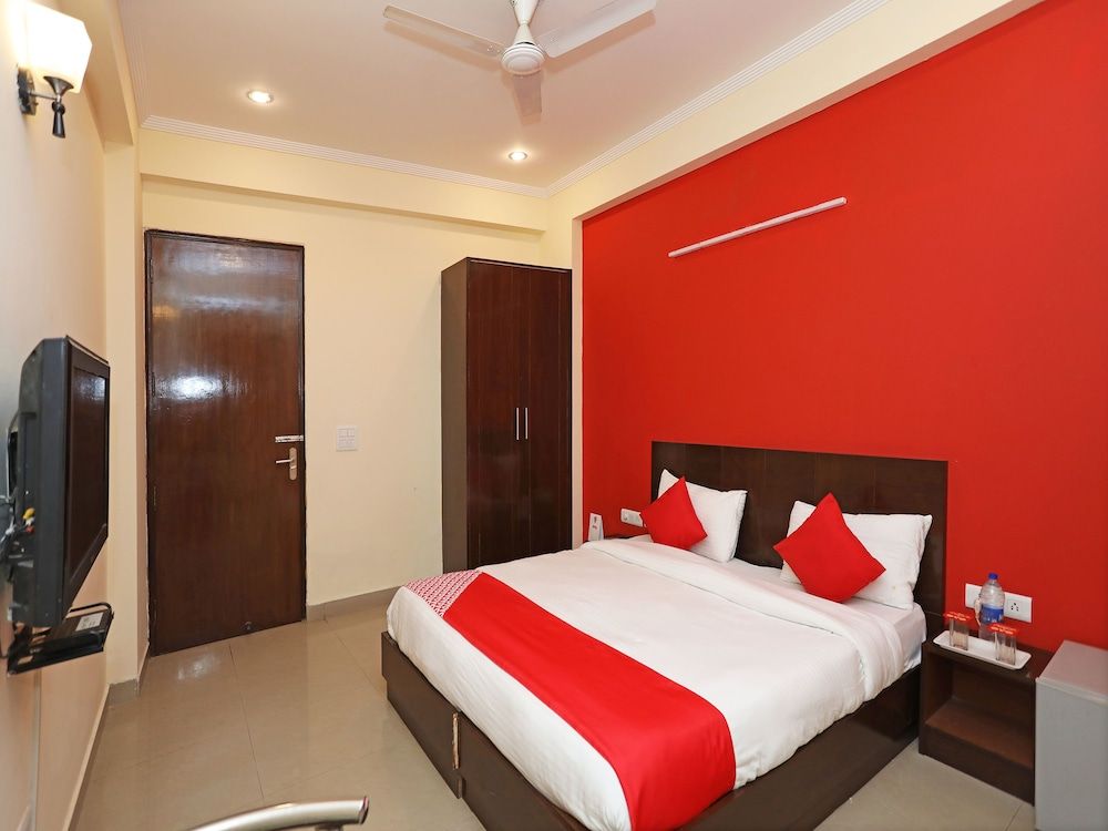 Hotel O Krishna residency Double or Twin Room 4