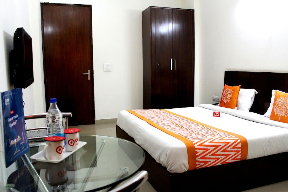Hotel O Krishna residency Double or Twin Room 8