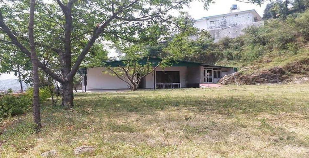 undefined La Solitude