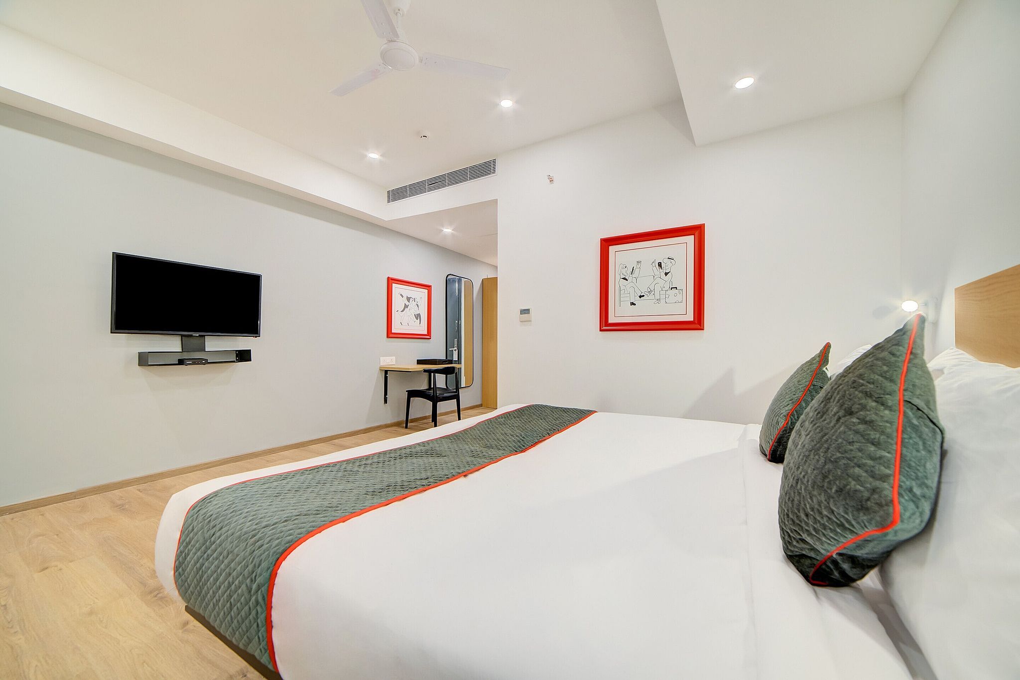 OYO Townhouse 777 - A3 empire Classic Room 8