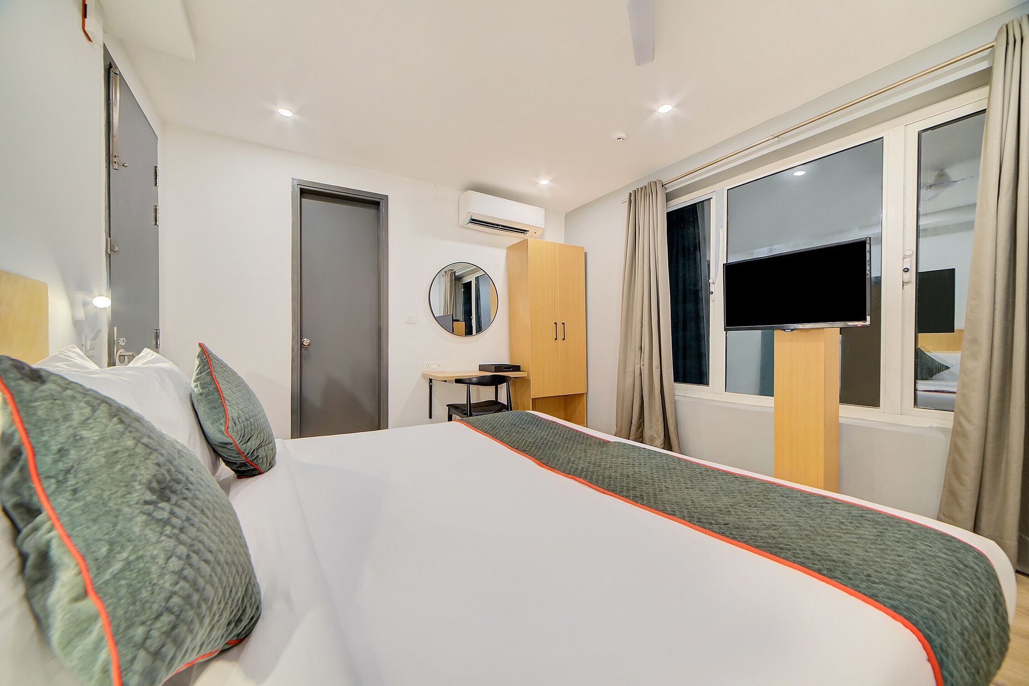 OYO Townhouse 777 - A3 empire Classic Room 12