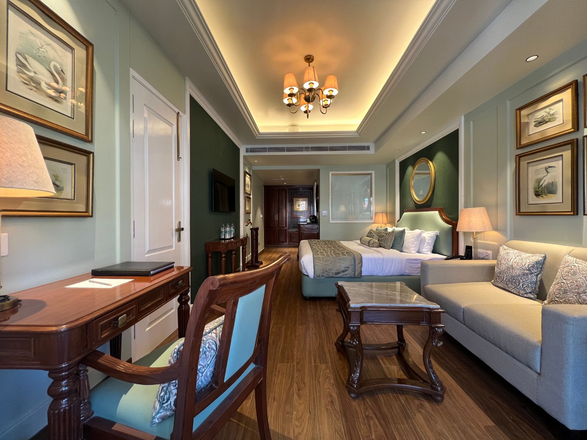 Premium Room with Bathtub