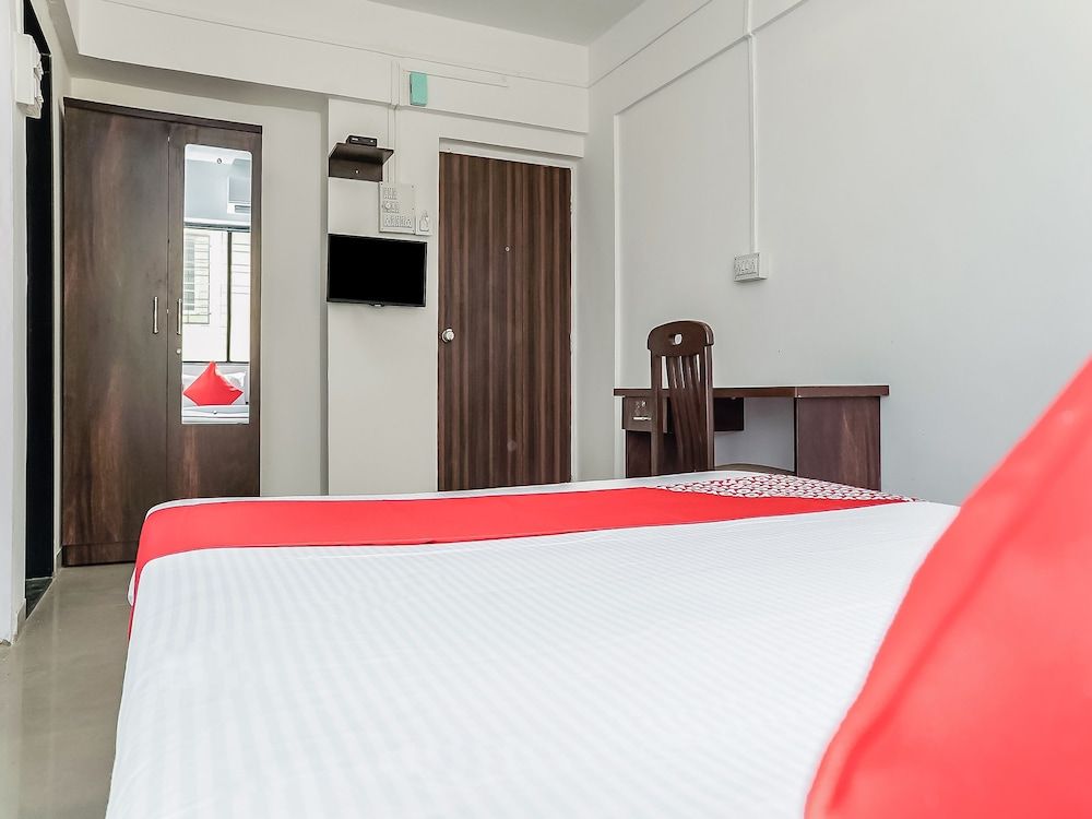 OYO 24143 Flagship Hotel Blue Orchid Double or Twin Room 9