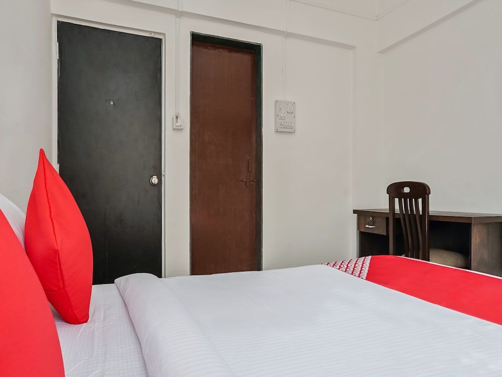 OYO 24143 Flagship Hotel Blue Orchid Double or Twin Room