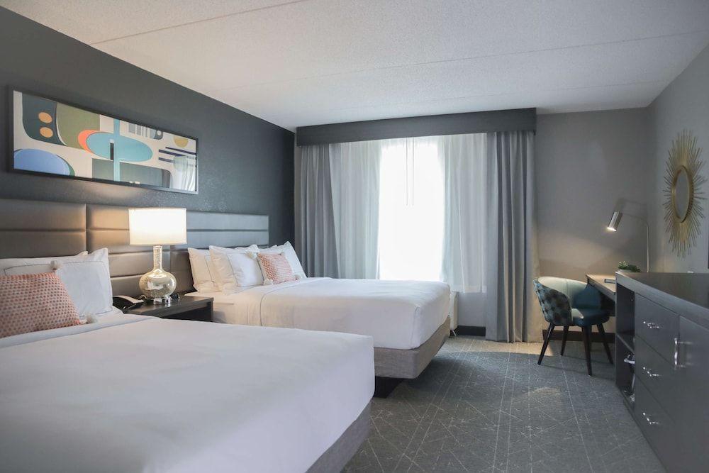 Room, 2 Queen Beds, Accessible, Bathtub (Mobility)
