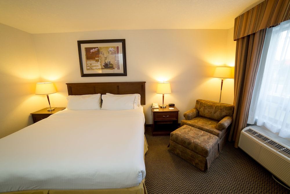 Standard Room, 1 King Bed