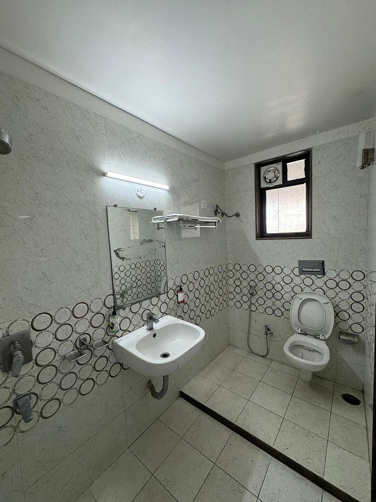 The Tripti Hotel Royal Room (1 Double Bed or 2 Twin Bed(s)) 6