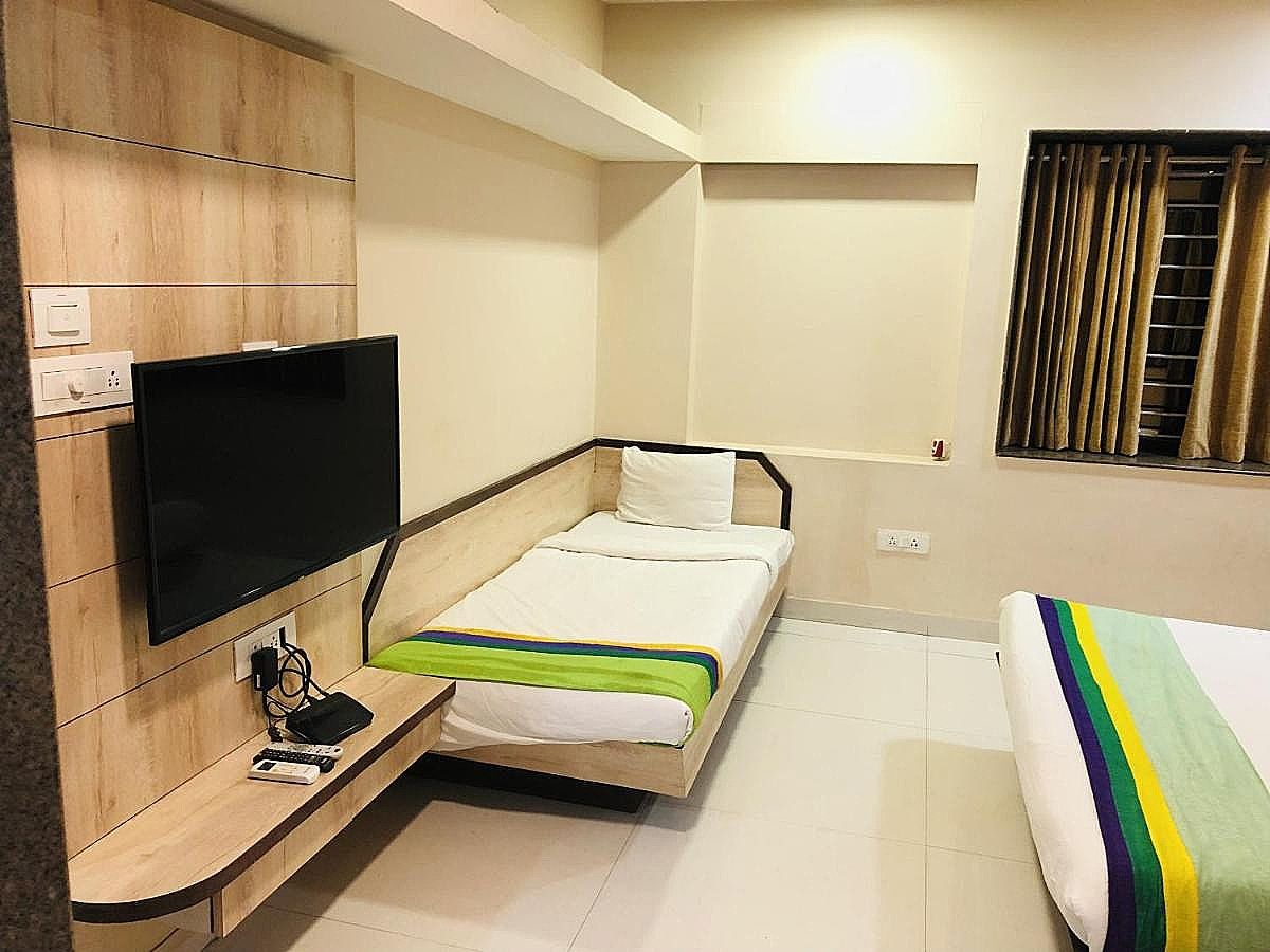 The Tripti Hotel Royal Room (1 Double Bed or 2 Twin Bed(s)) 4