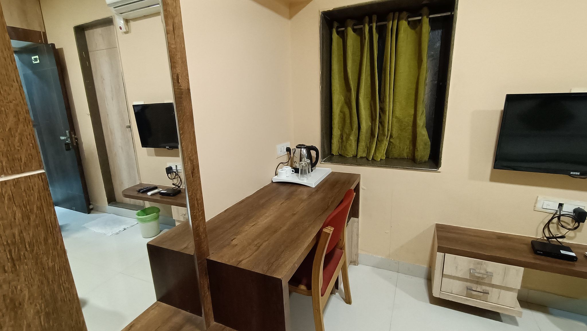 The Tripti Hotel Royal Room (1 Double Bed or 2 Twin Bed(s)) 7
