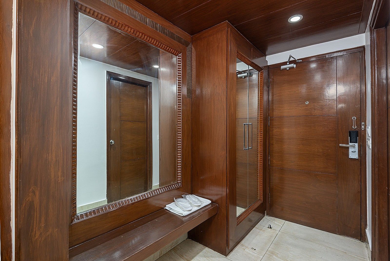 The Solitaire Resort by Lawrence Hotels Premium Room (Valley View) 5
