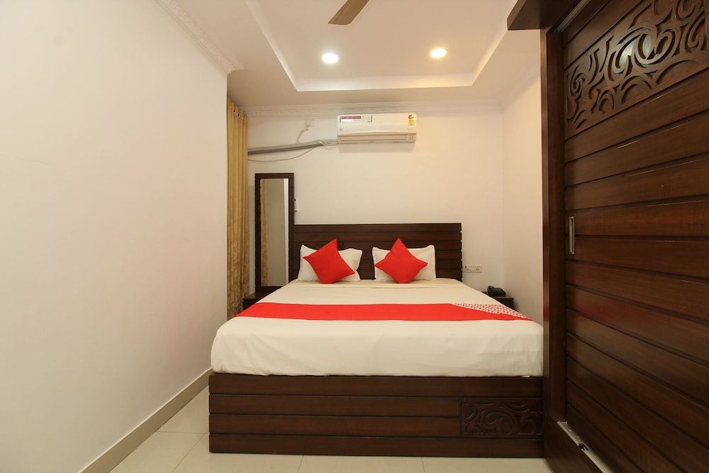 OYO 37499 Saba Service Apartments Basic Double Room 3