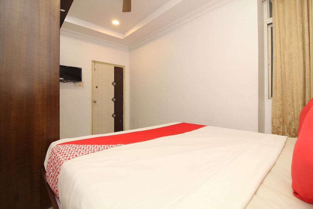 OYO 37499 Saba Service Apartments Basic Double Room 11