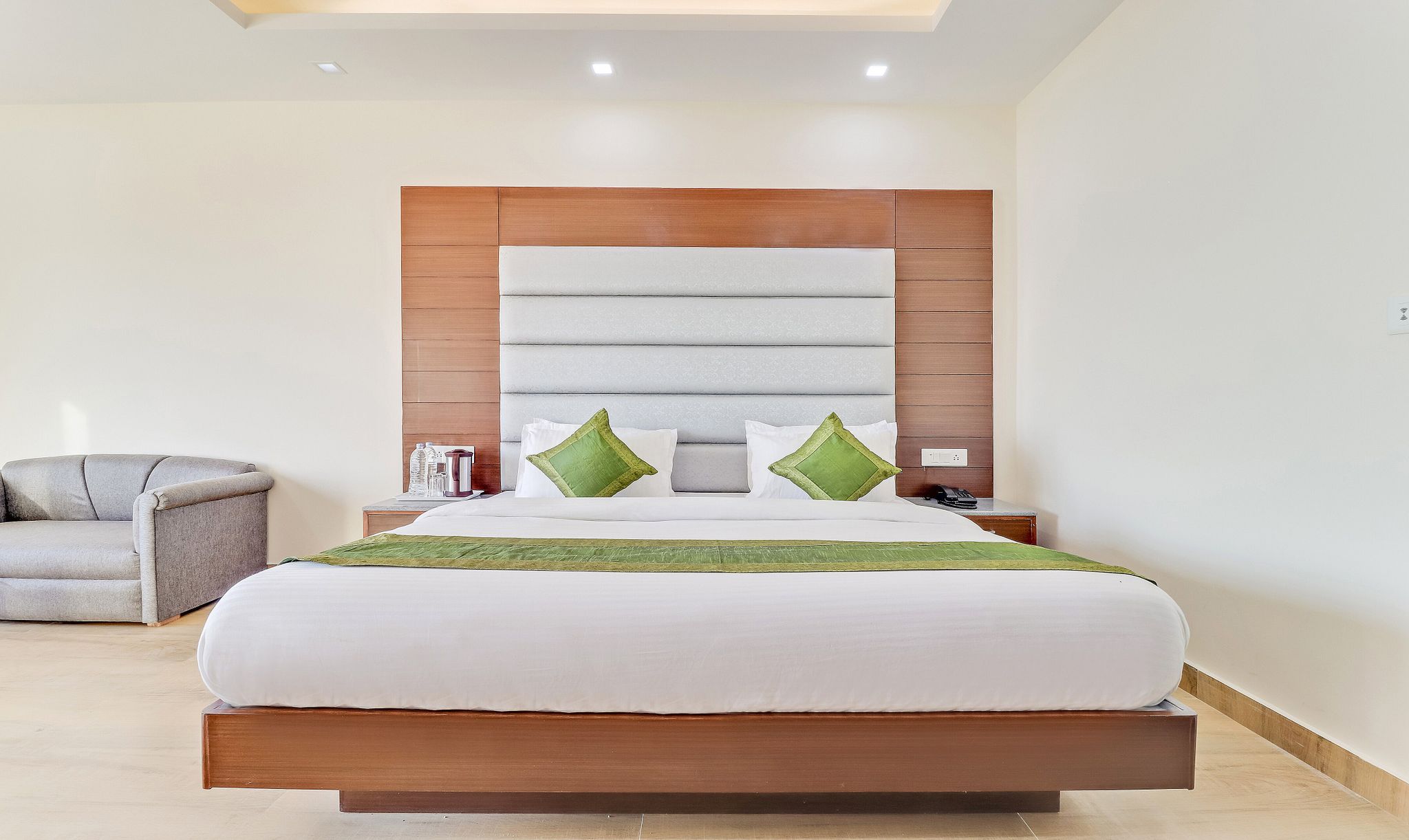 undefined Hotel Phoenix 8