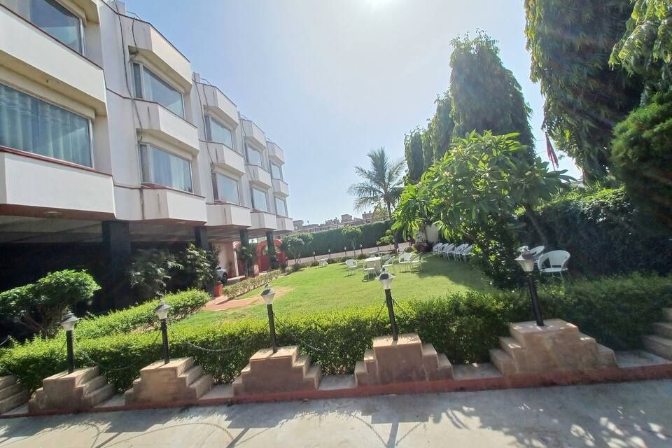 undefined Hotel Maya International 7
