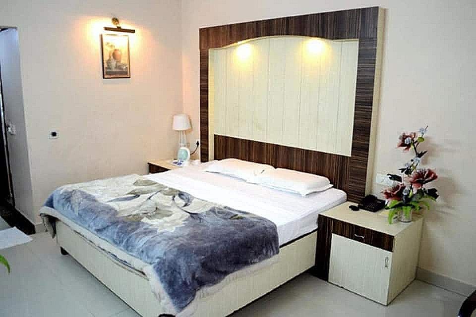 Hotel Maya International Deluxe Room 6