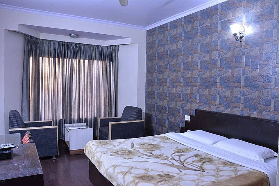 Hotel Maya International Deluxe Room 12