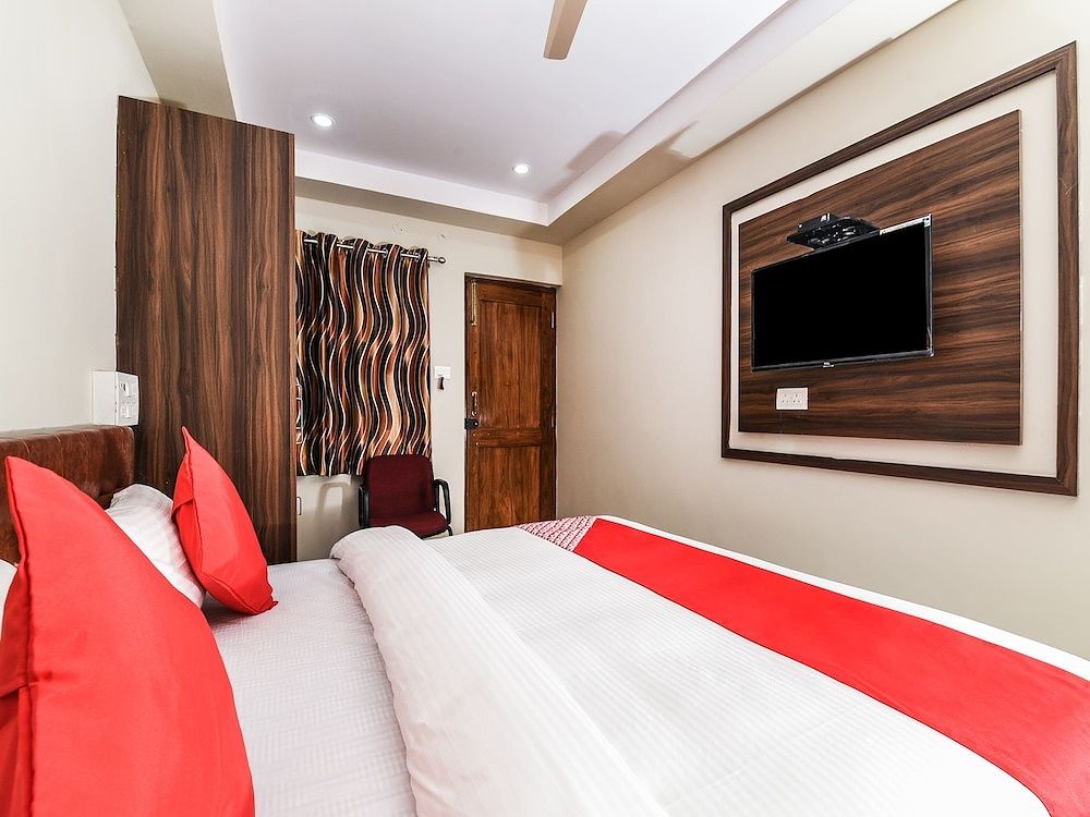 OYO 26559 Renuka Hotels Double or Twin Room 8
