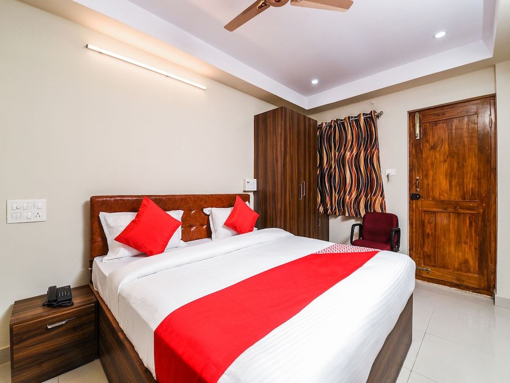 OYO 26559 Renuka Hotels Double or Twin Room 9