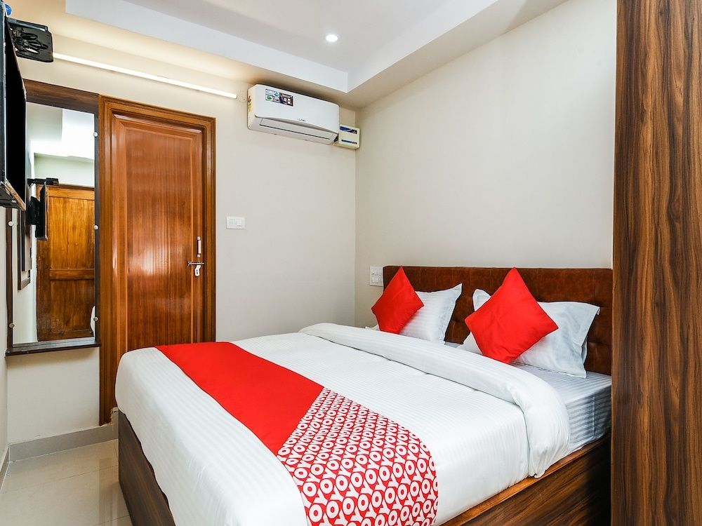 OYO 26559 Renuka Hotels Double or Twin Room 6
